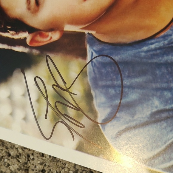 Hand Signed Scotty McCreery Autographed Photo - Picture 2 of 4